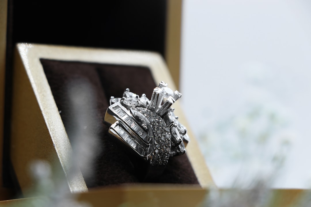 The Ultimate List of Phoenix Diamond Centers and Jewelry Shops