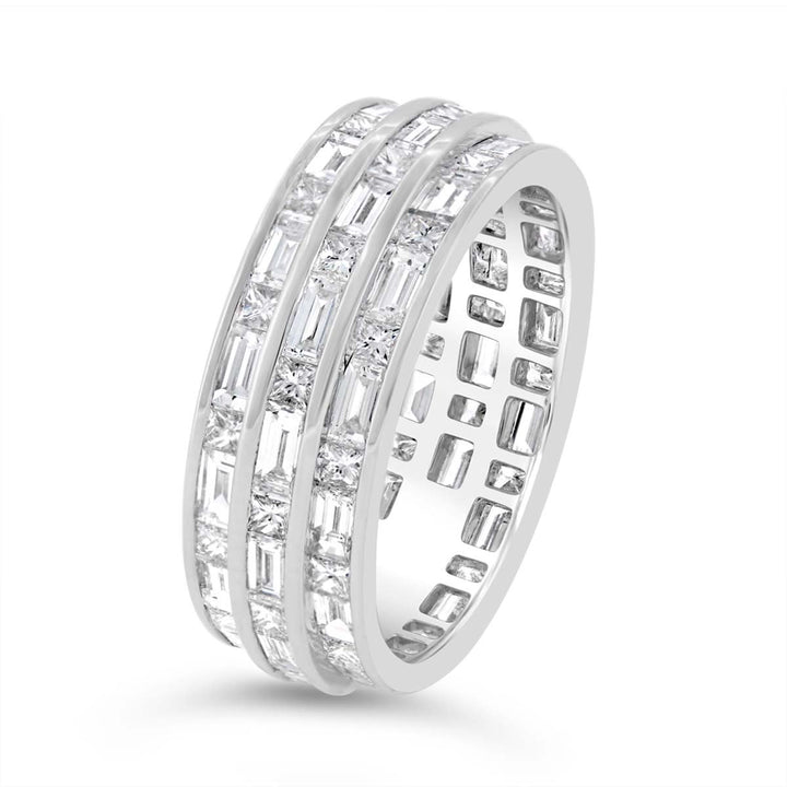 Wide Channel Set Alternating Shape Band