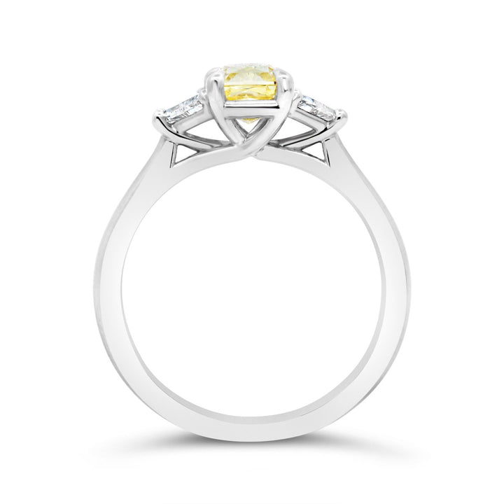 Three Stone Diamond Ring - EE322