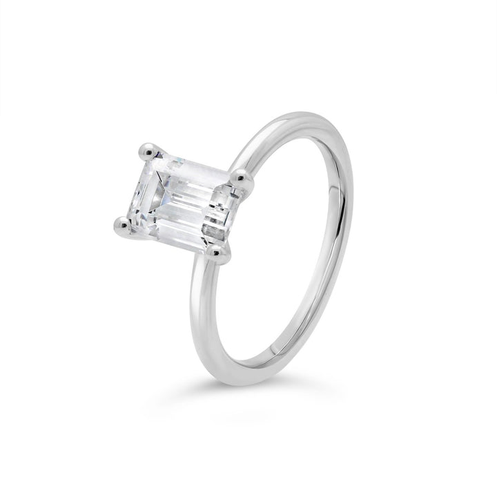 Solitaire Diamond Engagement Ring - The Diamond Guys