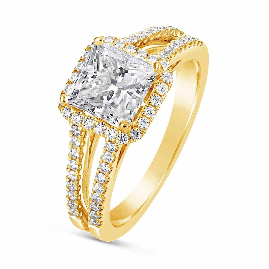 Diamond Halo Engagement Ring