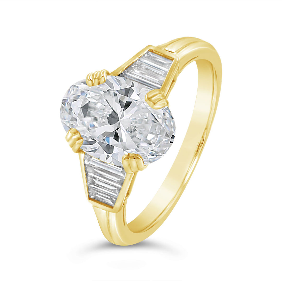 Ladies Diamond Ring with 8 Nat. BAG