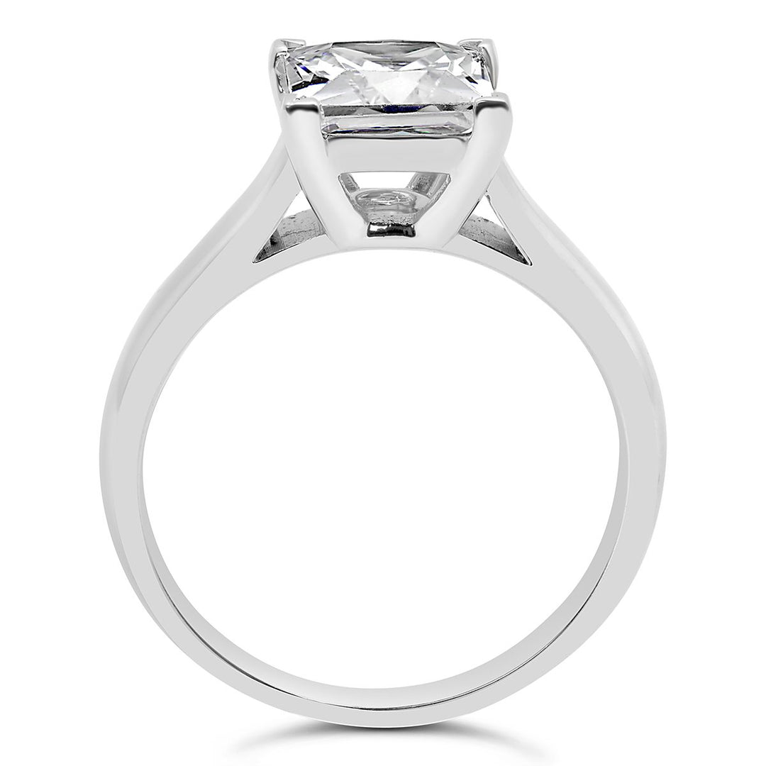 Diamond Solitaire Engagement Ring