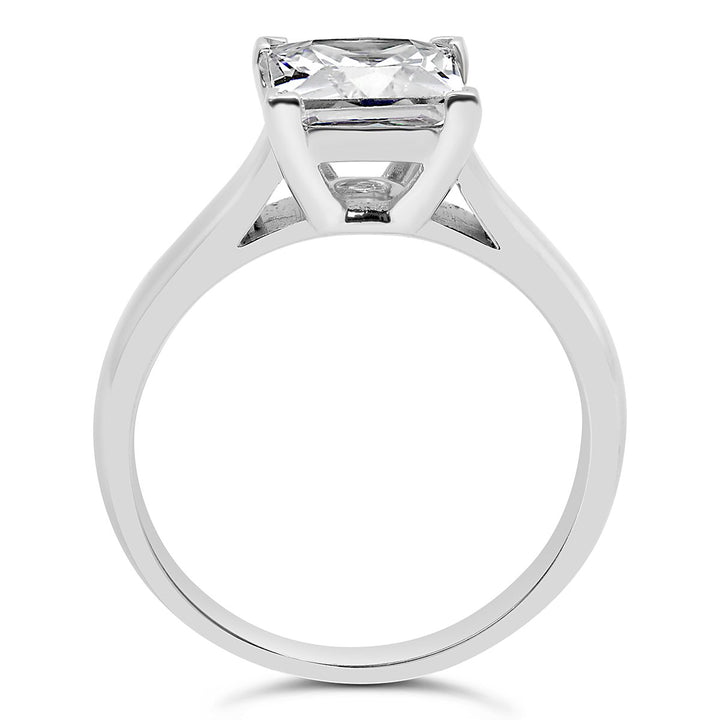Diamond Solitaire Engagement Ring