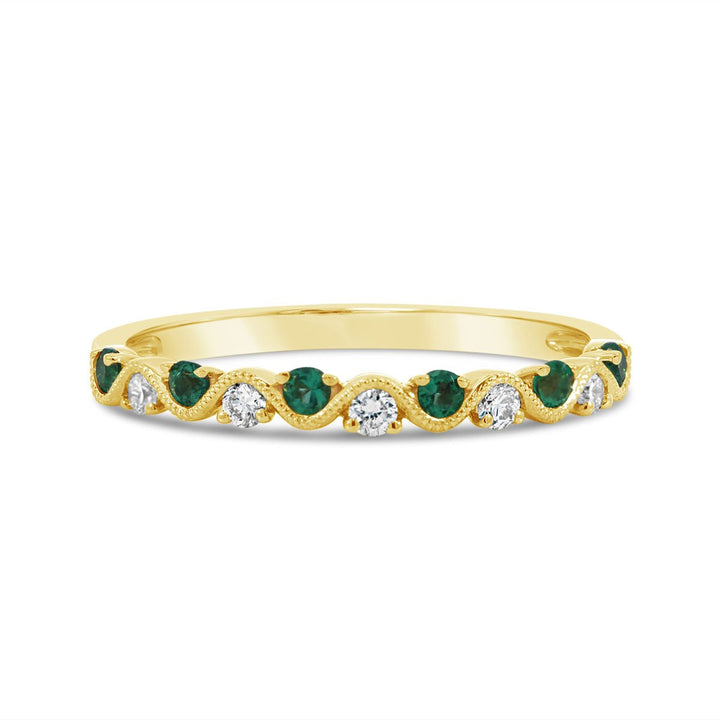 Wavy Milgrain Diamond & Emerald Band  - R22610EMA - The Diamond Guys
